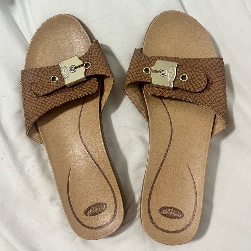 Dr scholls brown sandals!